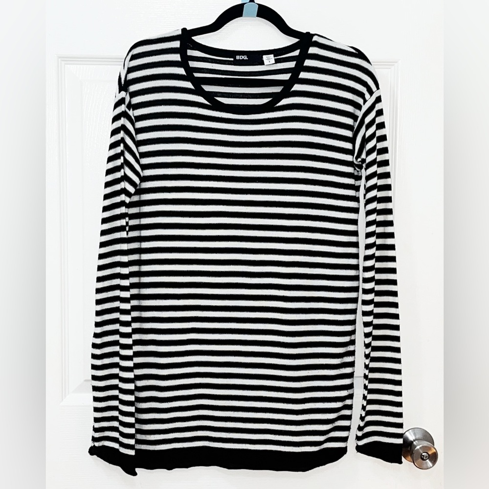 Vintage BDG made in USA Stripped Black and White Mens Sweater Size Small